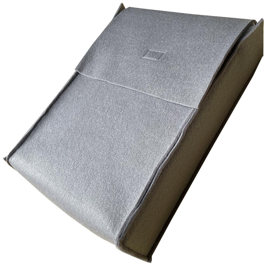 Boîte ELEKTO rangée dans sa housse de protection